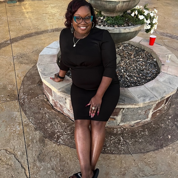 Meet your Posher, Tiara - Picture 1 of 1